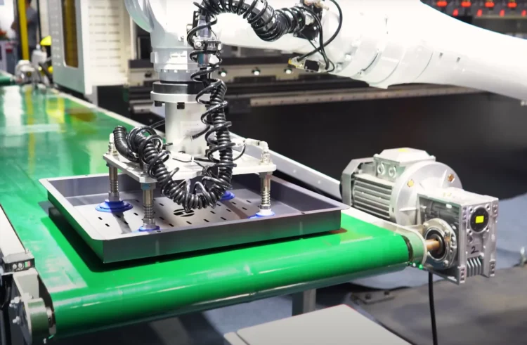 Автоматическая линия обработки листового металла HGTECH Smart-HCL