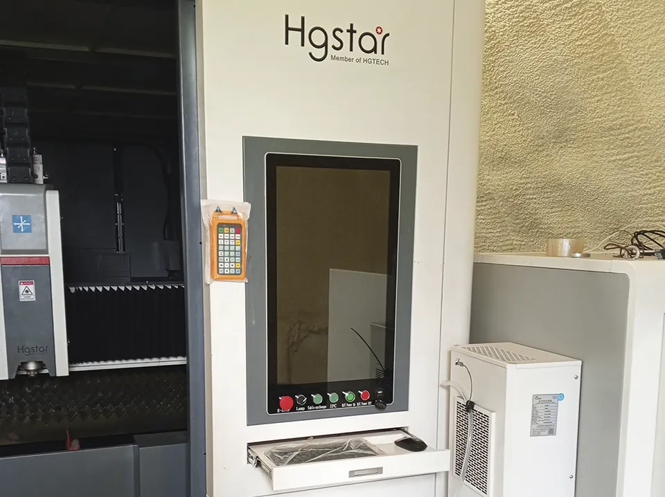 Лазерный станок HGTECH SMART3015PRO 6 кВт