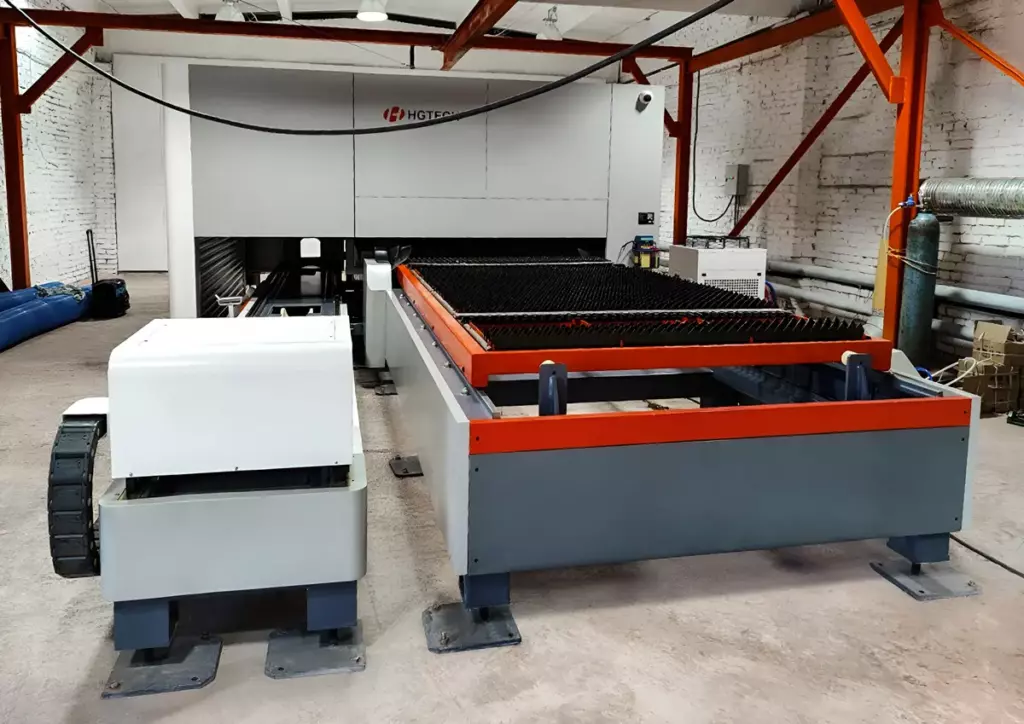 Пусконаладка комбинированного станка лазерной резки HGTECH SMART PRO-T 6 кВт