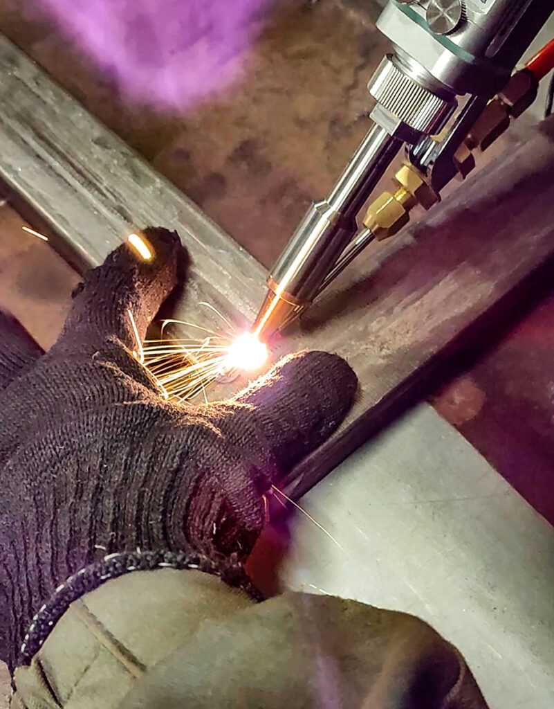 Пусконаладка аппарата ручной лазерной сварки HGTECH Smart HW-2000