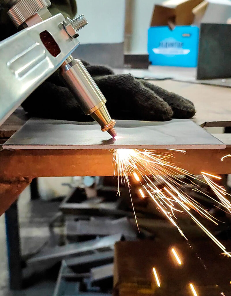 Пусконаладка аппарата ручной лазерной сварки HGTECH Smart HW-2000