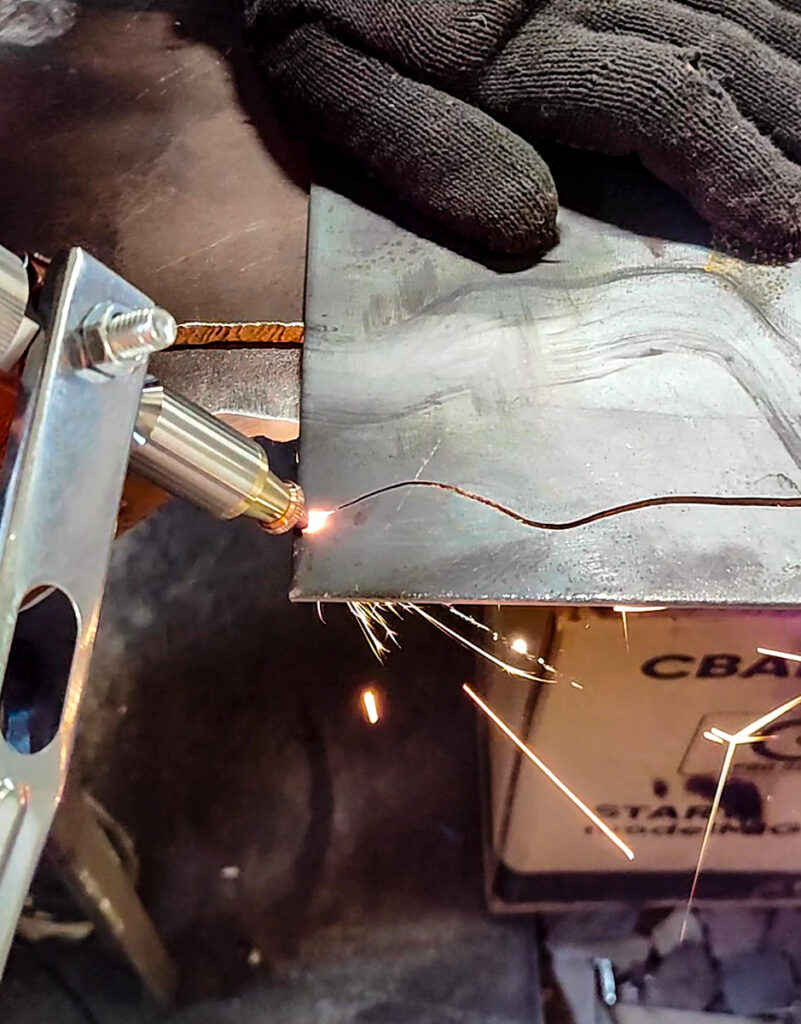 Пусконаладка аппарата ручной лазерной сварки HGTECH Smart HW-2000