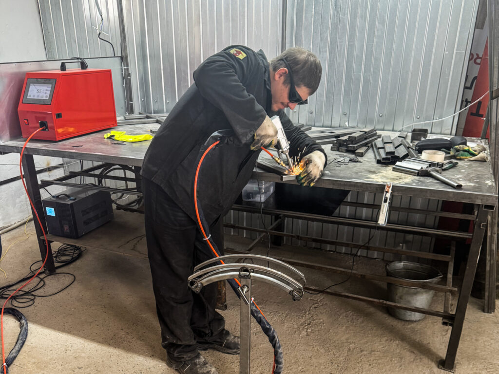 Пусконаладка аппаратов ручной лазерной сварки HGTECH Smart HW-1500 и HW-2000