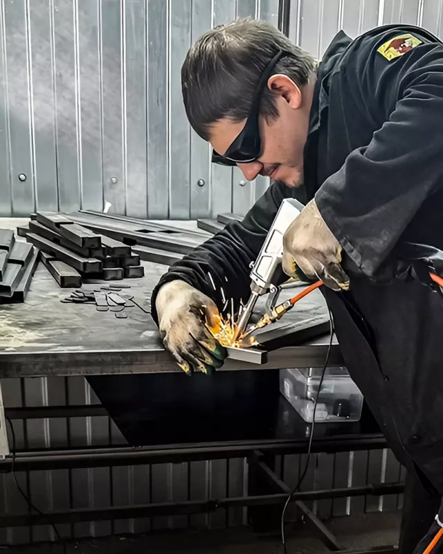 Пусконаладка аппаратов ручной лазерной сварки HGTECH Smart HW-1500 и HW-2000