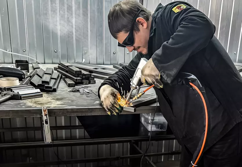 Пусконаладка аппаратов ручной лазерной сварки HGTECH Smart HW-1500 и HW-2000