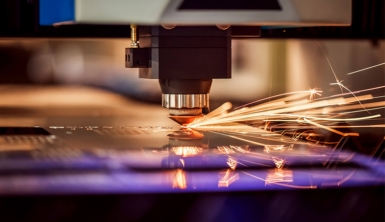 Полноформатный станок для лазерного скрайбирования и маркировки в судостроении HGTECH