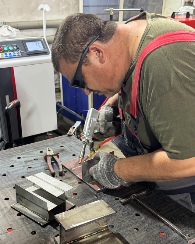 Пусконаладка аппарата ручной лазерной сварки HGTECH SMART HW-3000