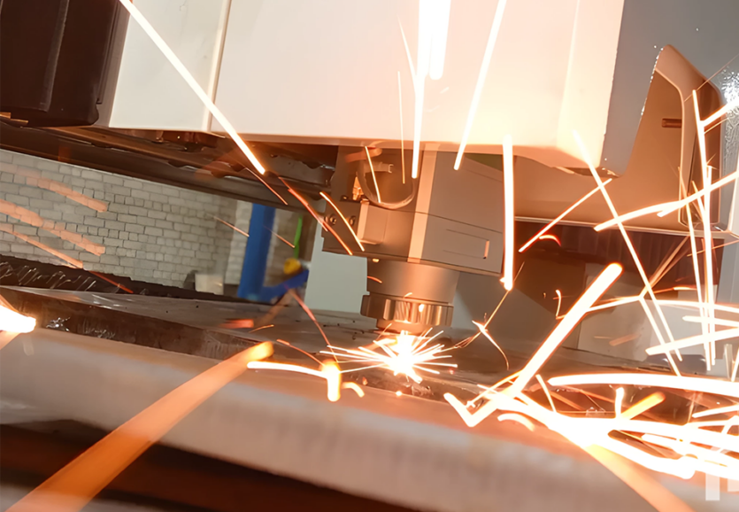 Пусконаладка лазерного листореза HGTECH SMART3015 3 кВт