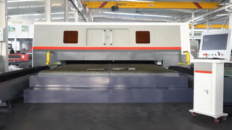 Широкоформатный лазерный станок HGTECH серии Smart LR для резки металла