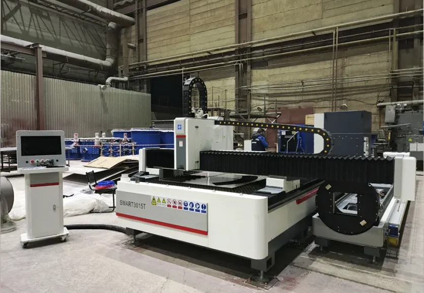 Комбинированный станок лазерной резки HGTECH SMART3015T