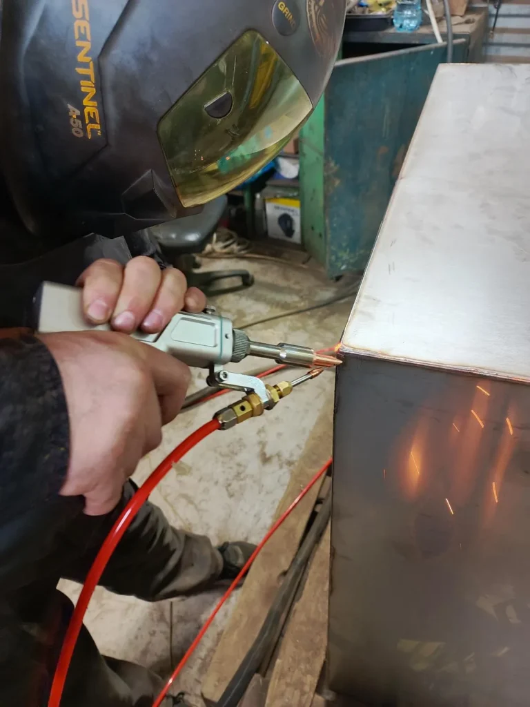 Аппарат ручной лазерной сварки HGTECH SMART HW-3000