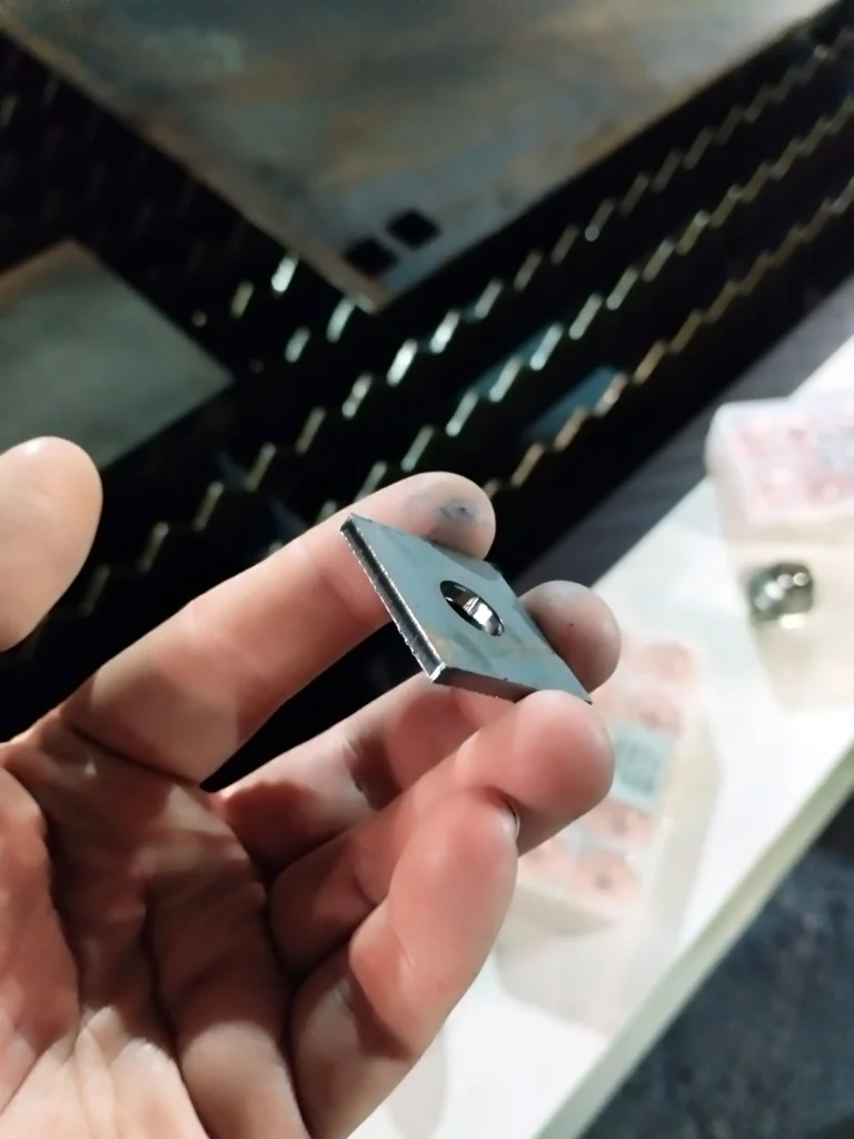 Комбинированный станок лазерной резки HGTECH SMART3015T