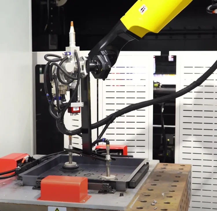 Автоматическая линия обработки листового металла HGTECH Smart-HCL