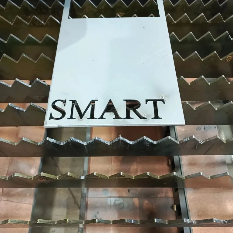 Контрольная лазерная резка на станке HGTECH SMART6015E