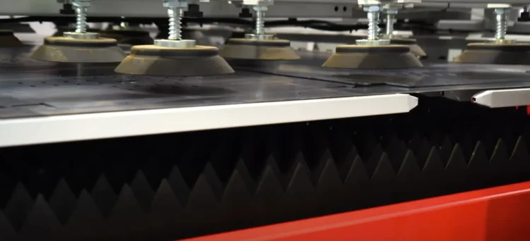 Автоматическая линия обработки листового металла HGTECH Smart-HCL