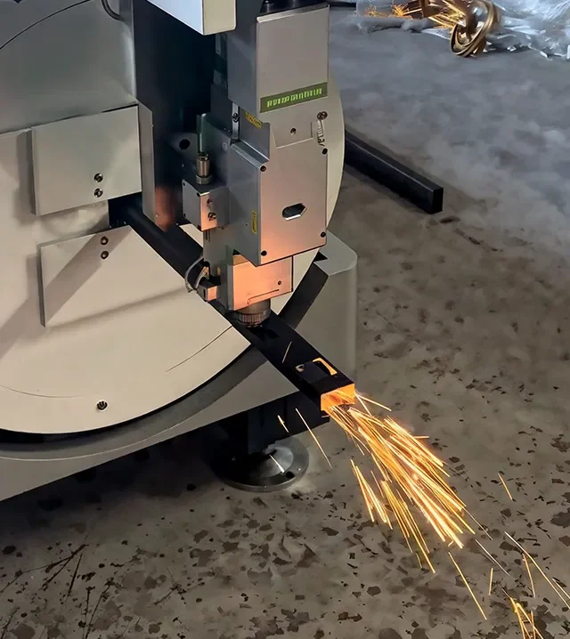 Комбинированный станок лазерной резки HGTECH SMART3015T