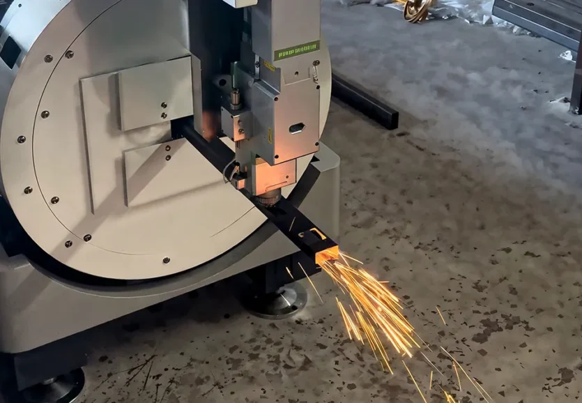 Комбинированный станок лазерной резки HGTECH SMART3015T