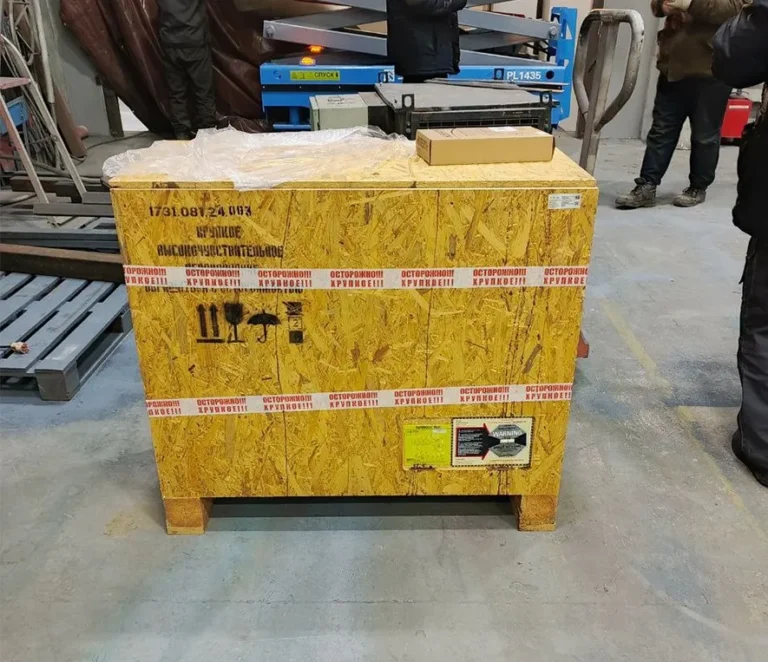 Аппарат лазерной очистки для электроаппаратуры