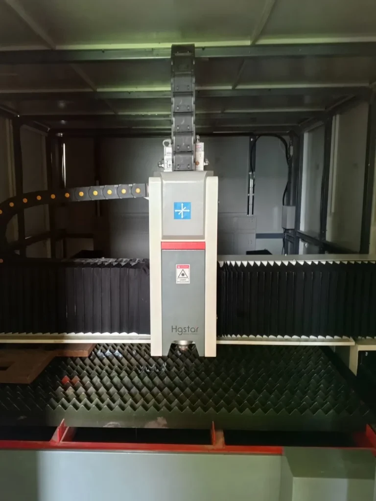 Лазерный станок HGTECH SMART3015PRO 6 кВт