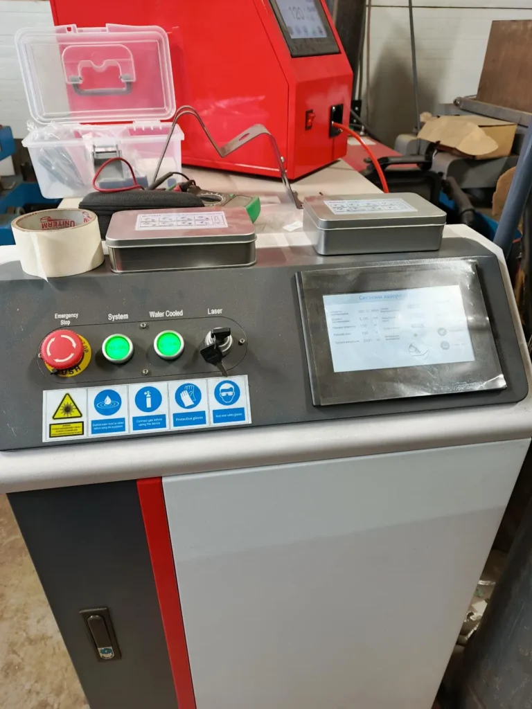 Аппарат ручной лазерной сварки HGTECH SMART HW-3000