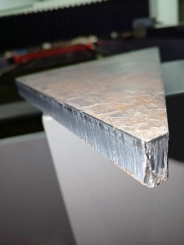 Лазерный станок HGTECH SMART3015PRO 3 кВт