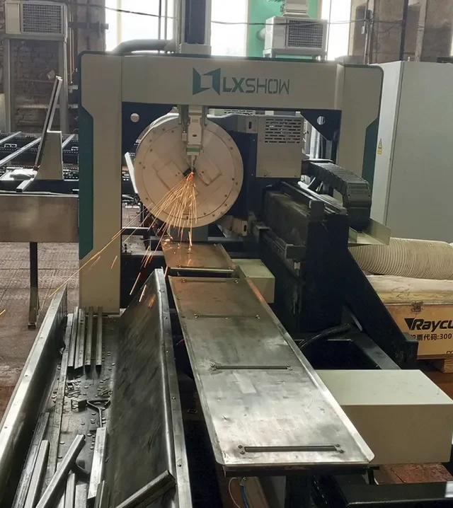 Лазерный труборез LXSHOW LX62TN 3 кВт