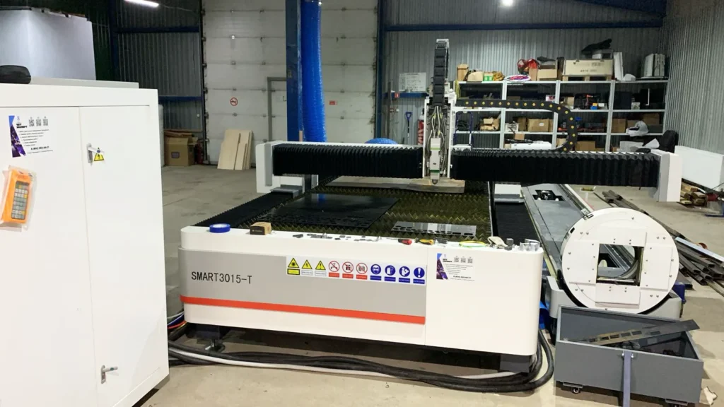 Комбинированный станок лазерной резки HGTECH SMART3015T