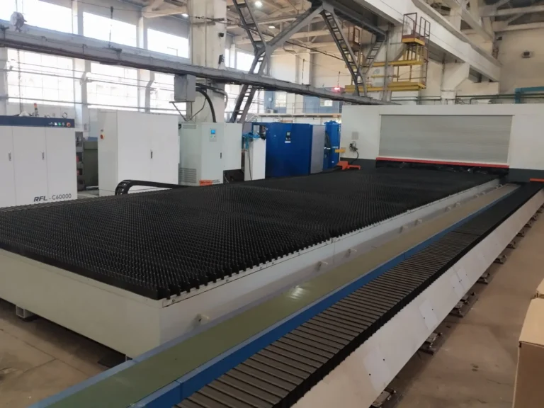 Широкоформатный лазерный станок HGTECH серии WALC-P для резки металла