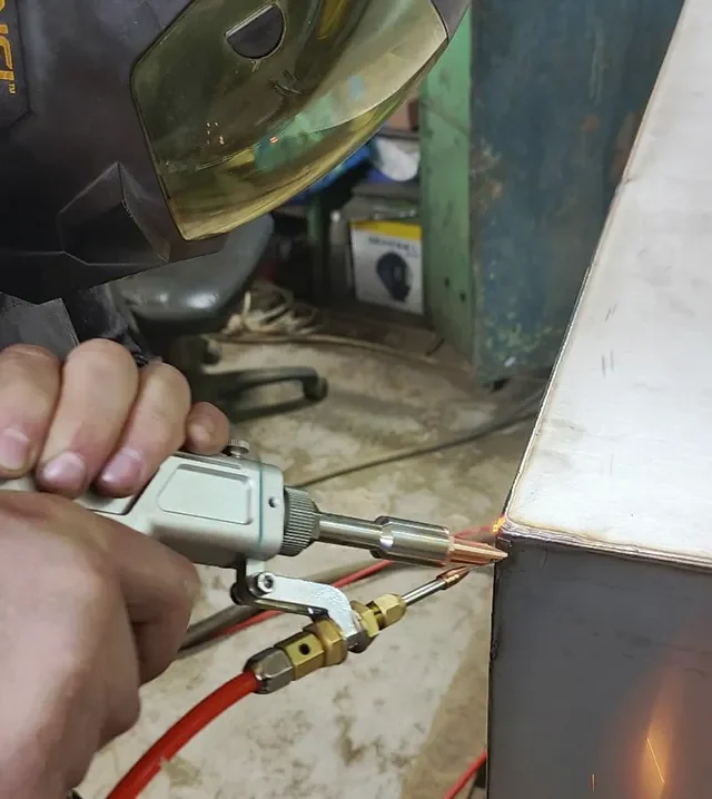 Аппарат ручной лазерной сварки HGTECH SMART HW-3000