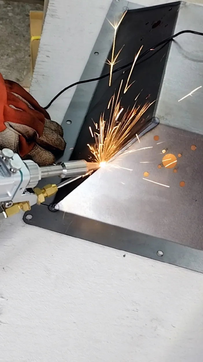 Аппарат ручной лазерной сварки HGTECH SMART HW-1500