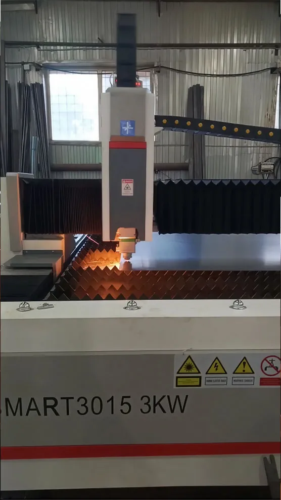 азерный станок HGTECH SMART3015 3 кВт для резки листов металла