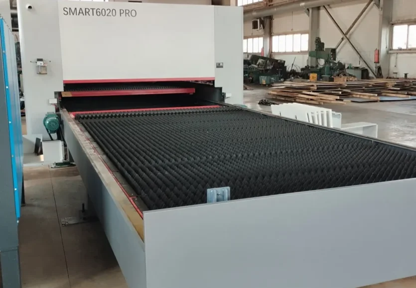 Лазерный станок HGTECH SMART6020PRO 12 кВт