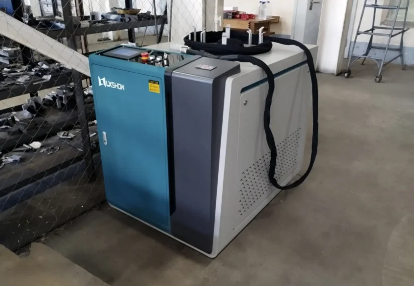 Портативная установка LXShow LXS-3000W для лазерной очистки