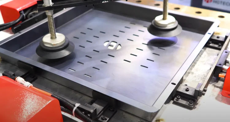 Автоматическая линия обработки листового металла HGTECH Smart-HCL