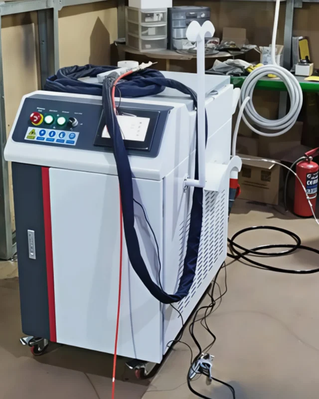 Аппарат ручной лазерной сварки HGTECH SMART HW-1500