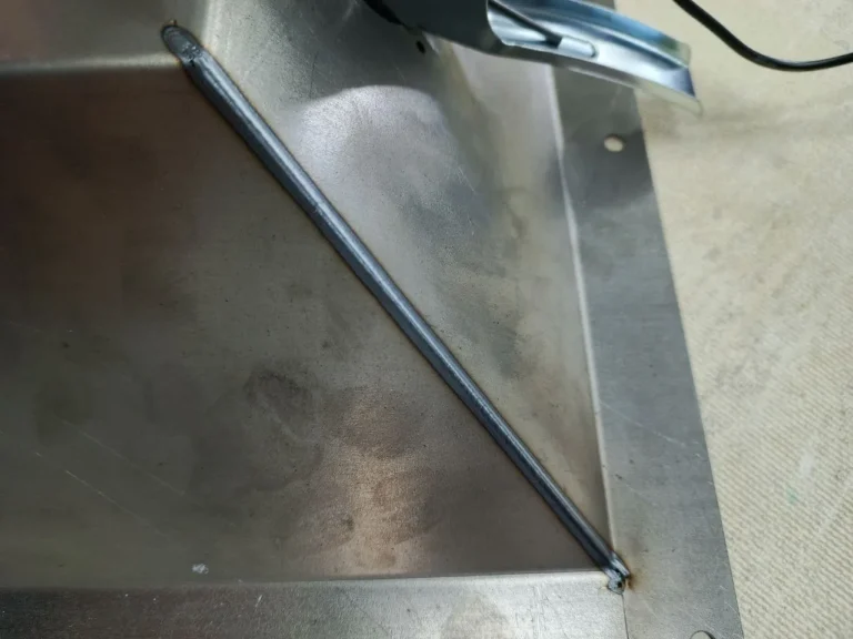 Аппарат ручной лазерной сварки HGTECH SMART HW-3000