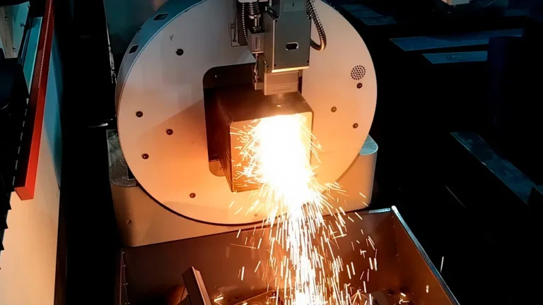 Комбинированный станок лазерной резки HGTECH SMART3015T