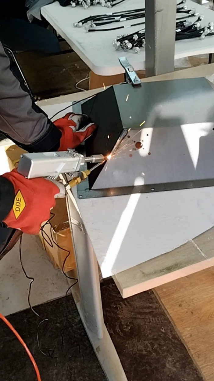 Аппарат ручной лазерной сварки HGTECH SMART HW-1500