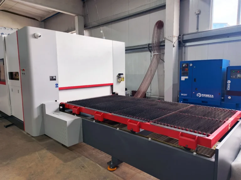 Лазерный станок HGTECH SMART3015PRO 3 кВт