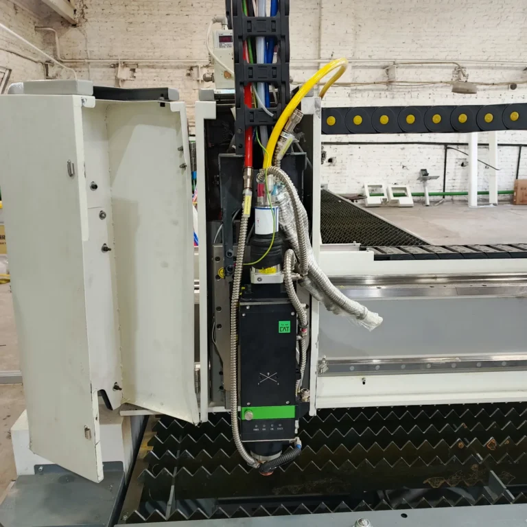 Лазерная головка станка HGTECH SMART6015E в Подтёсове